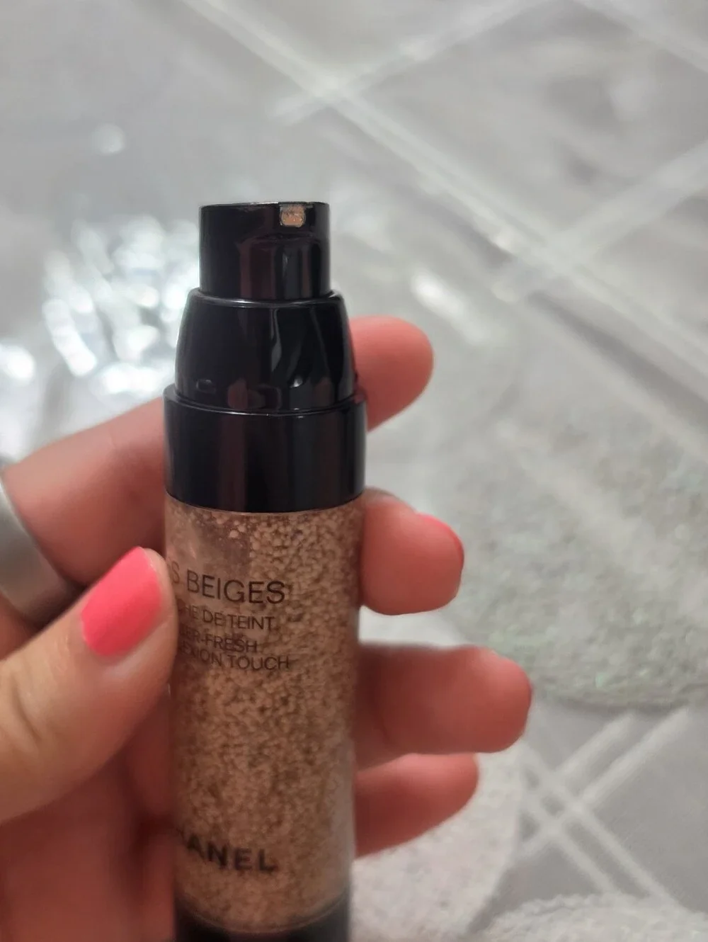 Chanel Les Beiges Water Fresh Complexion Touch